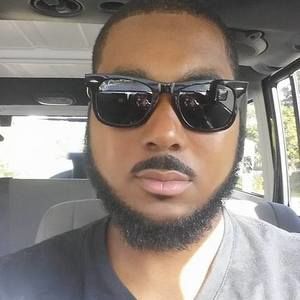 Meet your Posher, Aaron